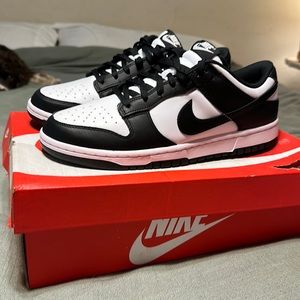 Women’s Nike dunk low panda